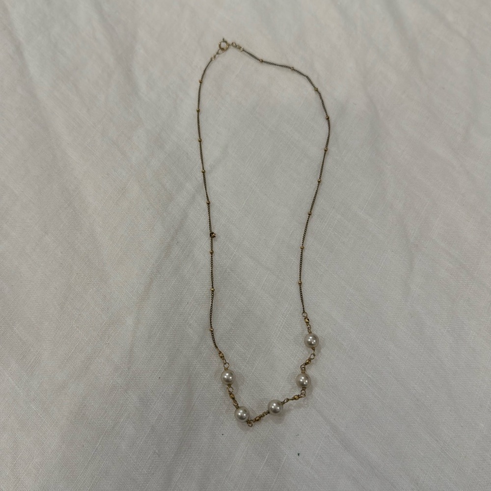 Pearl gold necklace
